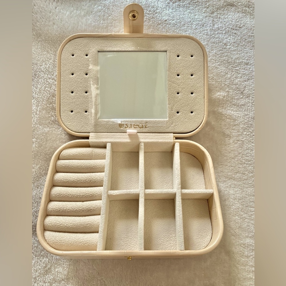 Leather Mirrored Jewelry Case - NWOT - Picture 2 of 9